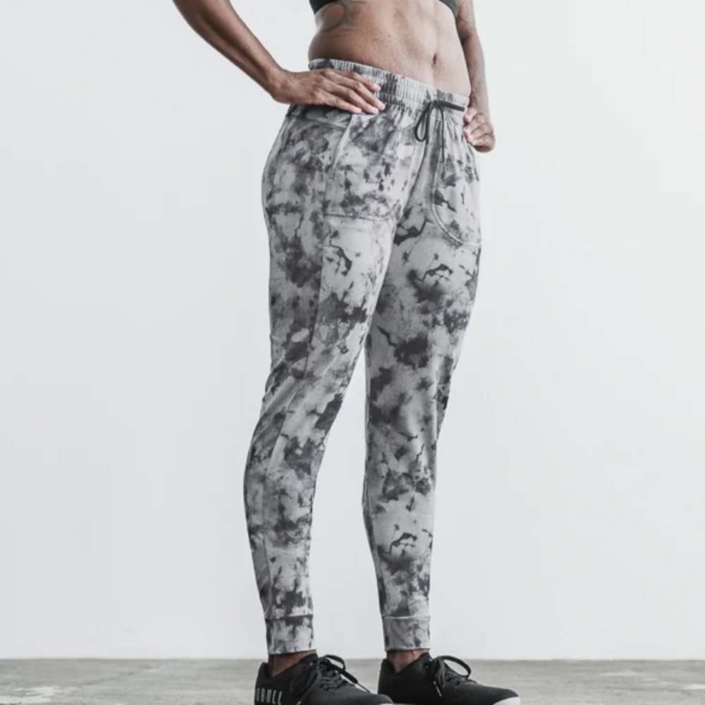 Nobull tie dye black and white small joggers